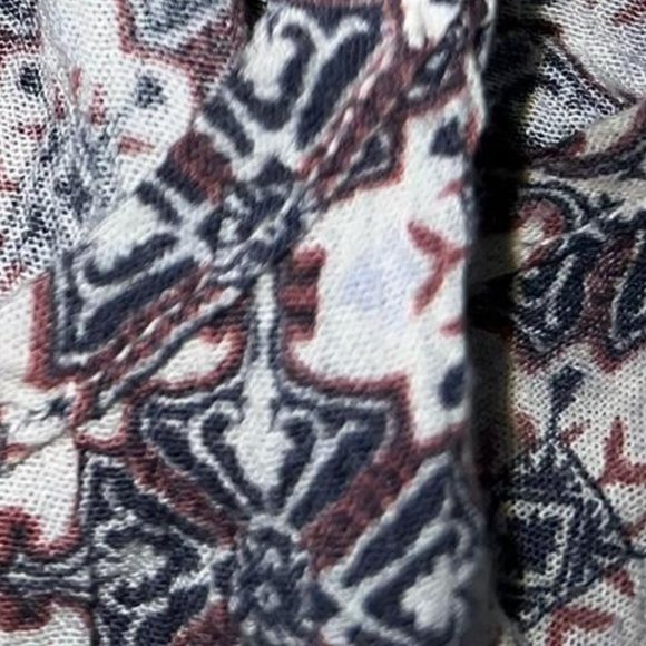 Rue 21 spaghetti strap geometric top - Picture 3 of 6